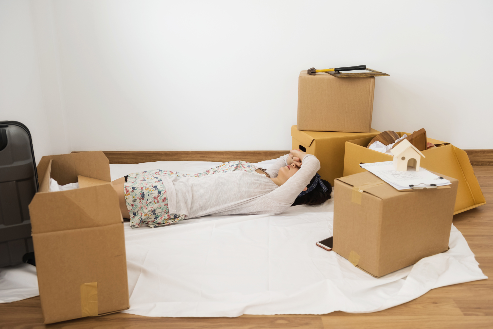 引越しと出産の報告はがきは出産前と出産後で違う？年賀状でも