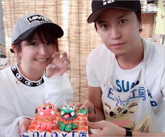 この間の、 ３月２６日は結婚記念日でした✨ 当日まで忘れていた私達w 急遽お店を探して、 ちょっとだけおめかしして夕飯へ🍽✨牡蠣のバター醤油焼きやパスタが美味し過ぎました😂✨ 他にも色々食べたのに、子供たちに食べさせるのに必死で写真撮れなかった😭💦 お店の人