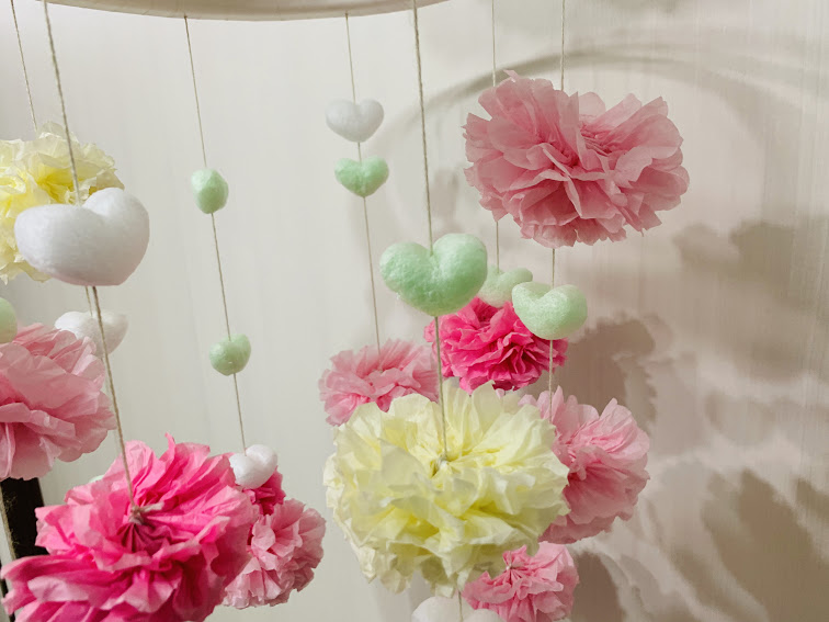 かわいすぎ♡手作りベビーメリーのアイデア集。100均アイテムが大変身！アーム型・床置き型もkosodate LIFE 子育てライフ