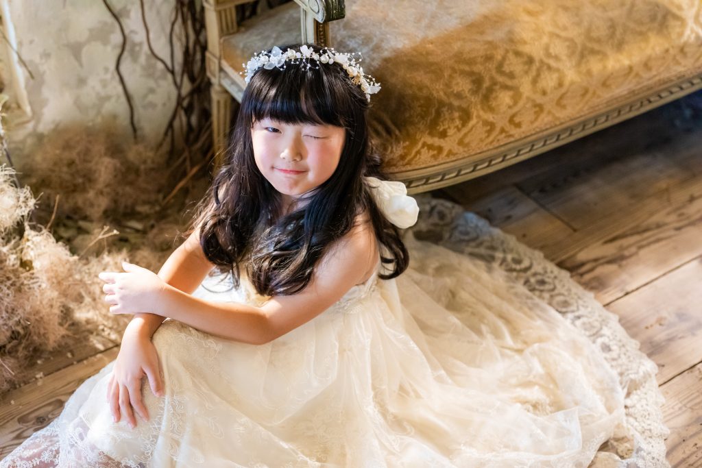 七五三のドレスに合う髪型は？お姫様になれる髪型のセット手順を解説おすすめの写真スタジオが見つかる写真館アワード