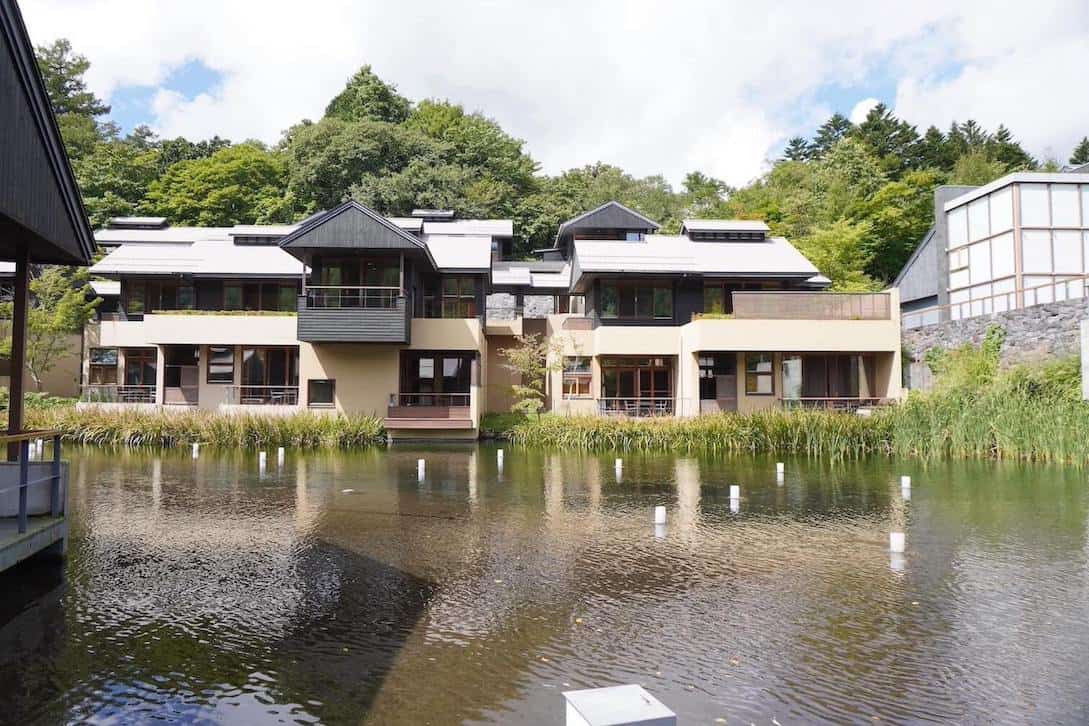 愛犬と星のや軽井沢で非日常を満喫する - 星のや軽井沢星野リゾート 公式