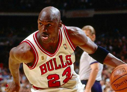 赤ちゃん 舌が下がる 寝る時TikTok