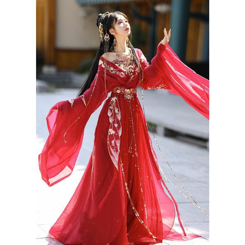 台湾の伝統的な花嫁衣裳はチャイナドレス？！NOです。KIRIKA Weddings