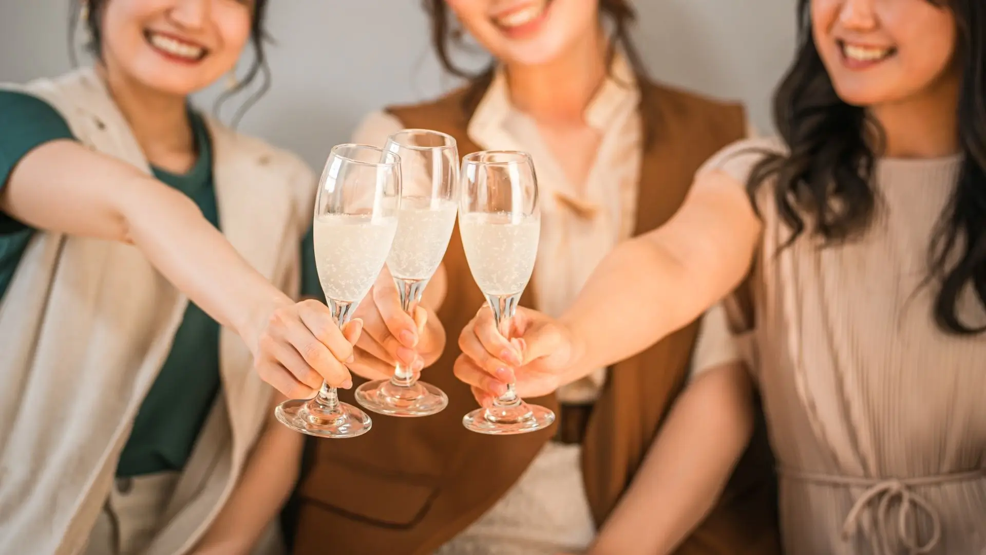 女性残席2！10 3 土 19時30分〜大阪で13年間続く信頼と実績の街コン！in神戸・三ノ宮 確実に出会える 恋活パーティー！コロナ対策万全の飲み会！出会いのCOCO