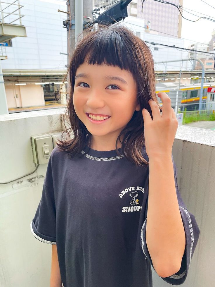 ヘアカットキッズヘアハンサムショート女の子ショートショートヘアショートカット女の子女の子ヘア女の子髪型子どもの髪型チョッキンズキッズ専用サロンキッズカットママリ女の子ママかわいいおしゃれ