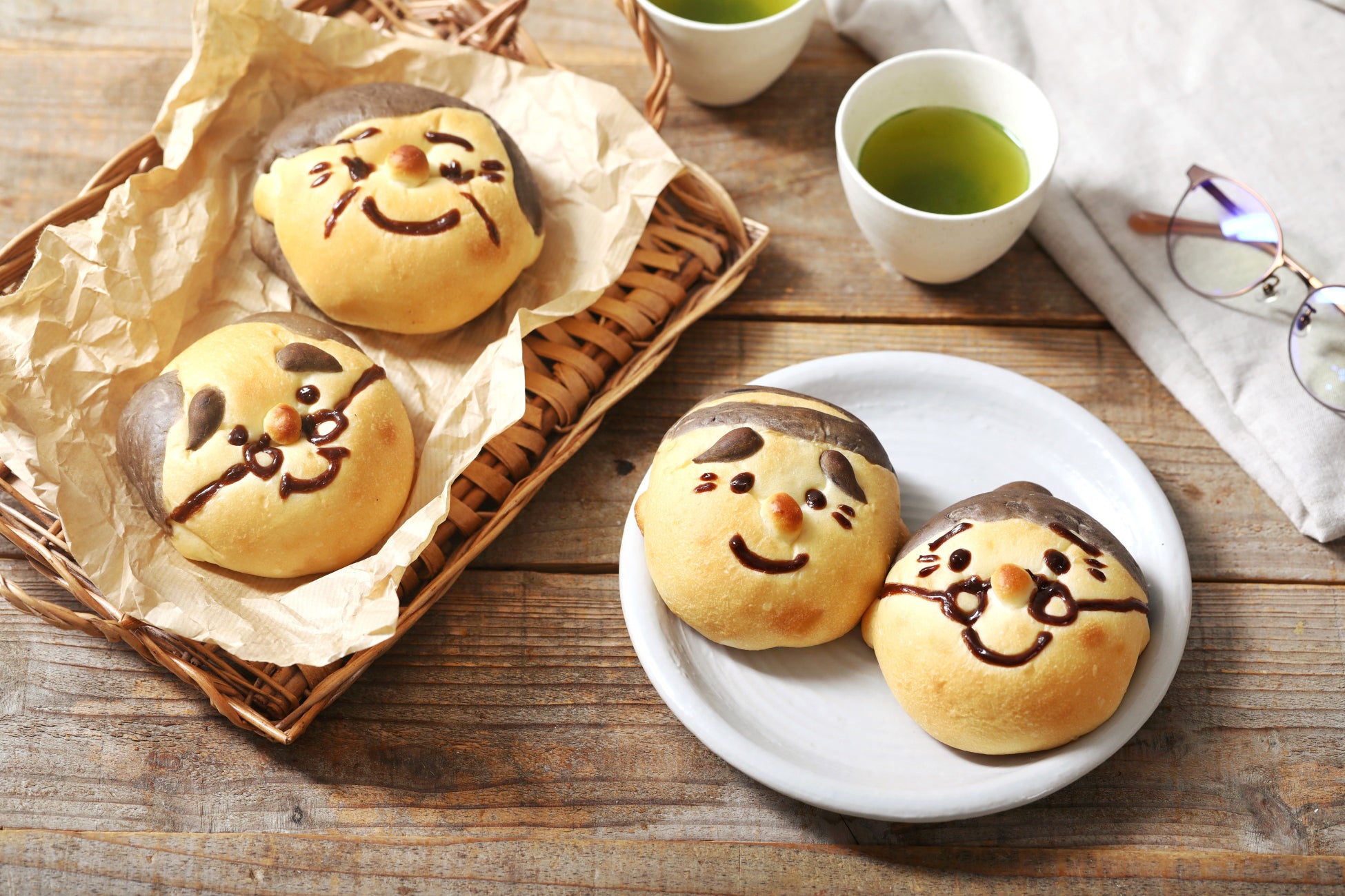 敬老の日 おばあちゃん おじいちゃん プレゼント 長寿祝 縁起物 だるま ダルマ 招福 退職祝 ギフト - LGお元気でサテンゴールド＆選べ –バルーン電報バルーンギフトバルーンブーケ総合専門店 ワックアップバルーンズ