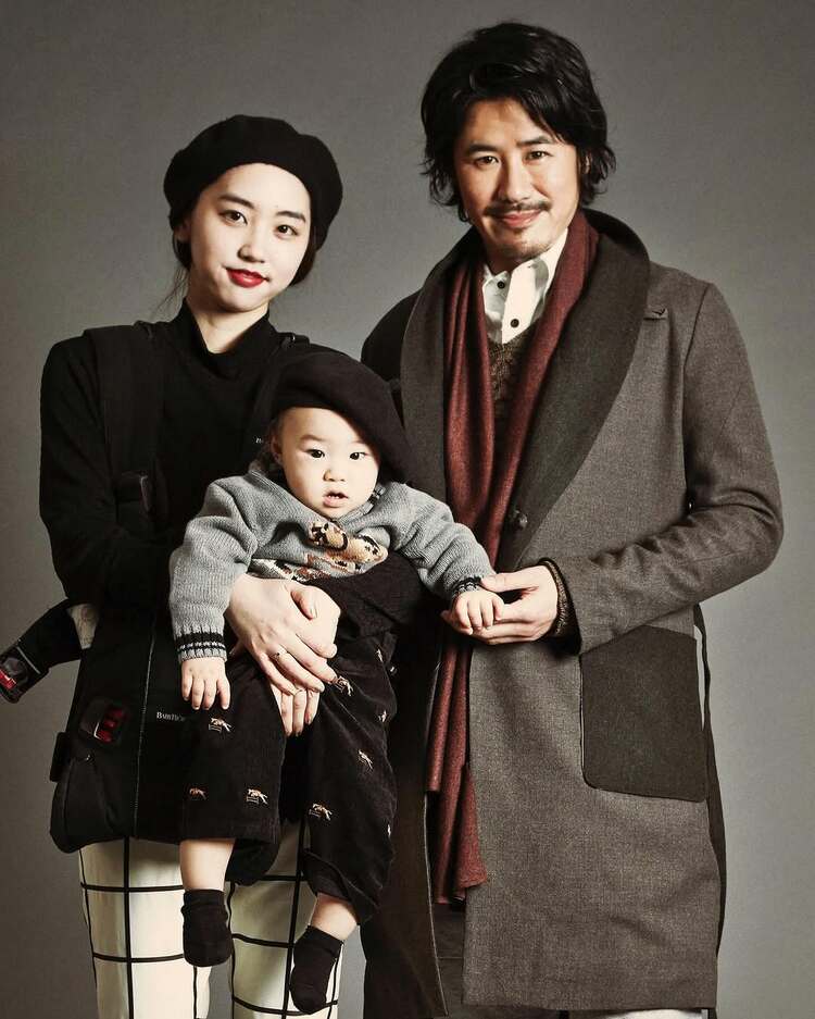 俳優・鈴木一真、長男が発達障害であることを告白 家族3ショット添え10年迎える“LA生活”を回顧「今ではすっかりおしゃべり好きに」オリコンニュース ORICON NEWS