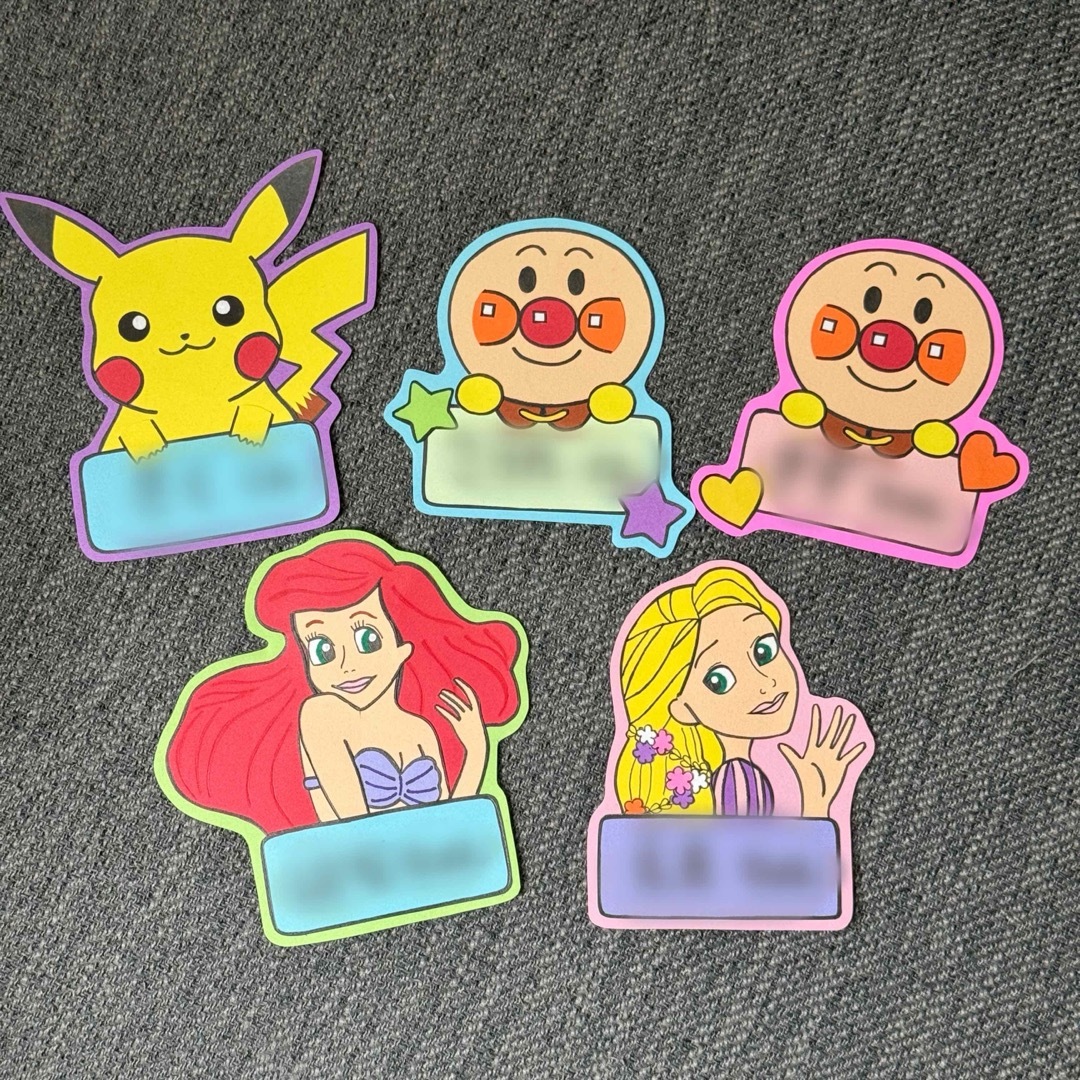 5歳までの子供ゲストの披露宴席札はお絵かきボードが便利