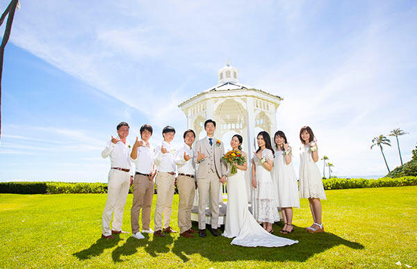 ハワイ結婚式：アロハシャツやハワイアンドレス、ムームーに合わせる靴 -ムームーレインボ