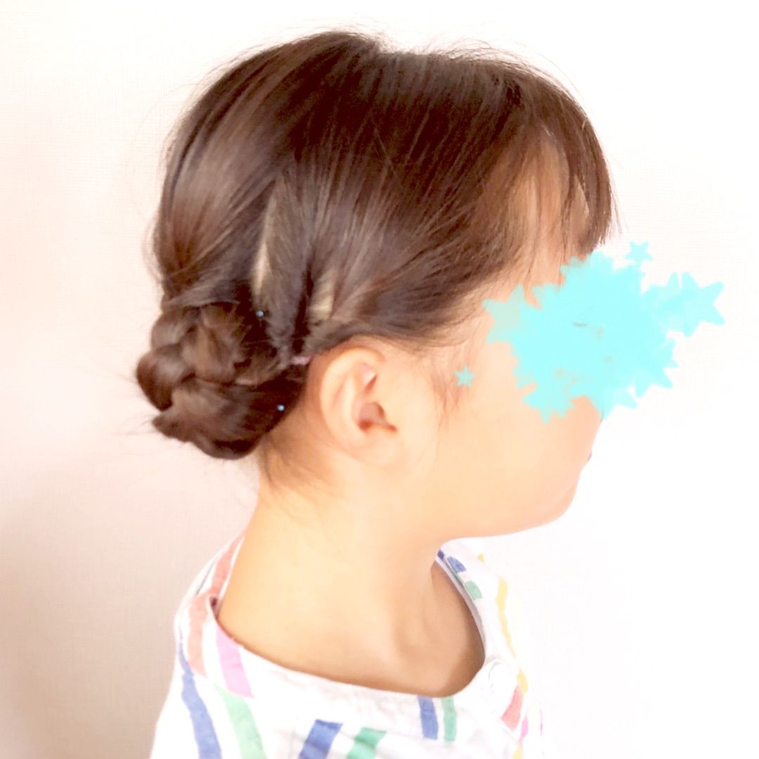 写真映え卒園式ヘア♡, ⁡, 他の投稿はこちら, @rie_kidshair_, ⁡, これから卒園、入学のお子さまも,多いのではないでしょうか❤️, 我が家も卒園なので, やることがいっぱい🥹✨, ヘアアレンジどうしようかなと, 考えてるママにオススメな,前から見ても可愛く, 写真映えもするハーフツインです🥰, ⁡, うちもまだまだどうしようかな悩み中なので, また何個かアップしますね❣️,