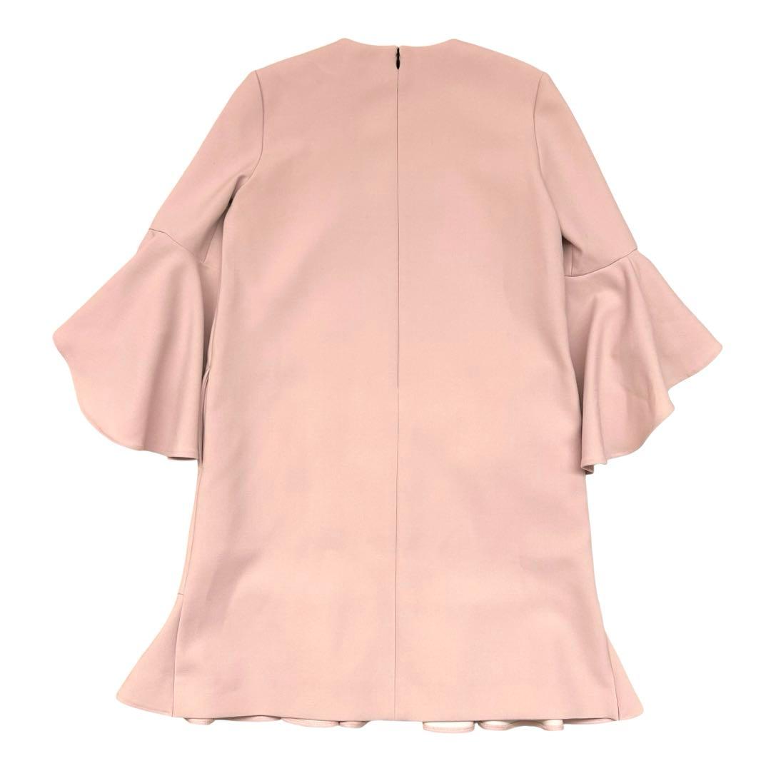 本日限定出品ヨーコチャン フリルトリム ブラウス ラッフル パール 36サイズ ロングスリーブフリルトリムパールドレス YOKO CHANヨーコチャン のレンタル結婚式・2次会・パーティ・お呼ばれの高級ブランドドレス・ワンピースのレンタルならShareris シェアリス