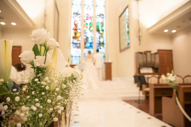 洋装や和装も♡結婚式前撮りポーズおすすめアイデア10選 今週のスタスナ omotte magazine fromANNIVERSAIRE記念日にまつわるマガジン