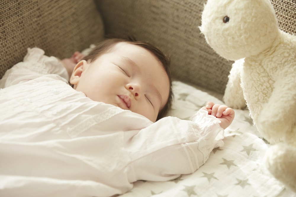 夜泣きをしない子には共通点がある？生活習慣・環境など徹底解説トモニテ