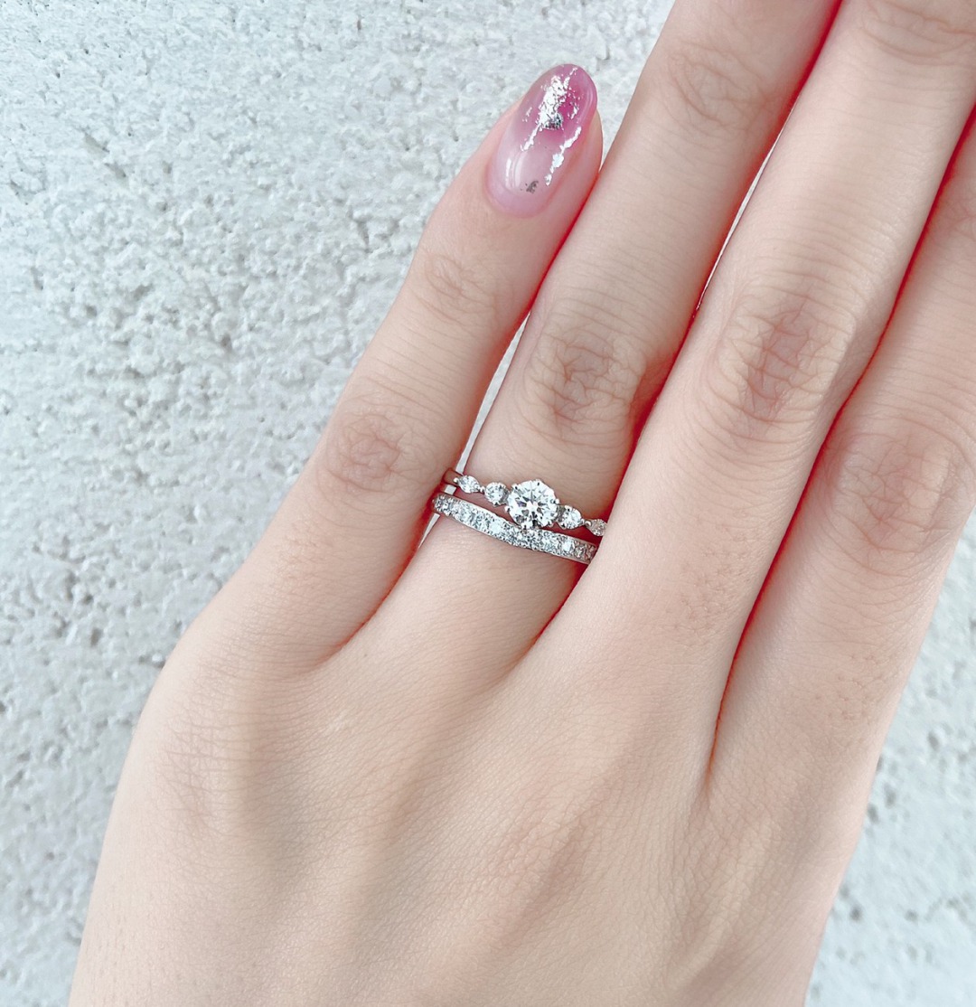 指輪のおしゃれな重ね付けのコツ！両手・片手、リング3本など組み合わせ別コーデ集 - ファッション通販SHOPLIST ショップリスト