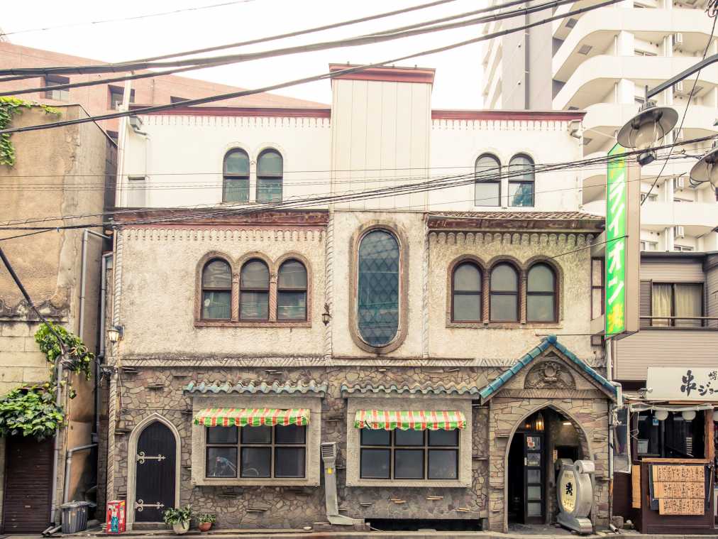 こだわりはコーヒーだけじゃない！ わざわざ足を運びたい老舗「名曲喫茶ライオン」