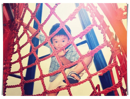 西垣匠左上︰幼少期右上︰高校1年頃右下︰高校3年頃左下︰慶応大学時代