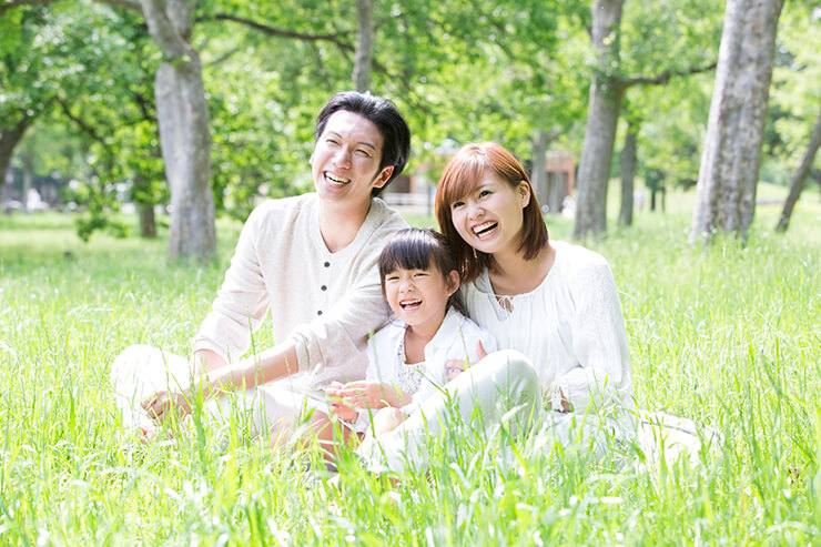 家族のマタニティフォトにおすすめのポーズは？おすすめ衣装や小物も紹介おすすめの写真スタジオが見つかる写真館アワード