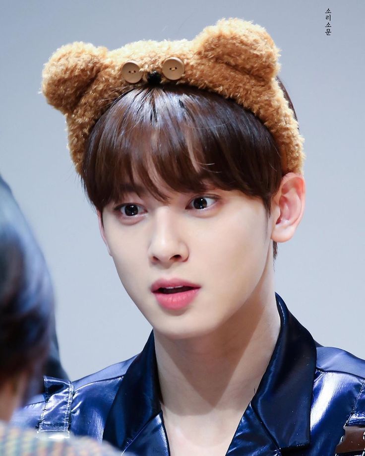 くりくりおめめの男の子→18年後大人の魅力あふれる姿に「美しすぎる！」「天使が王子様に進化した」 海外1 3ライフスタイル ねとらぼ