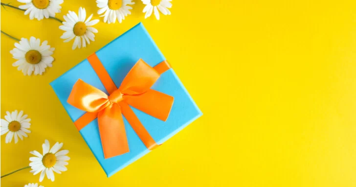 里帰り出産のお礼はするべき？相場は？正しいマナーや挨拶を知ろうDRESSY 公式 ウェディングドレス・ファッション・エンタメニュース