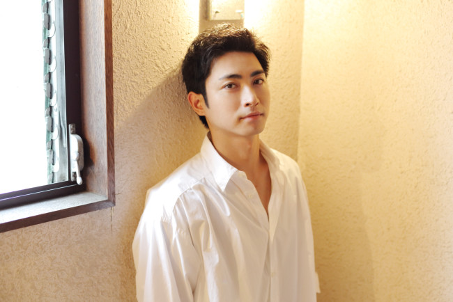 古手川祐子の娘・綾那、母とはまたひと味違った魅力シネマトゥデイ