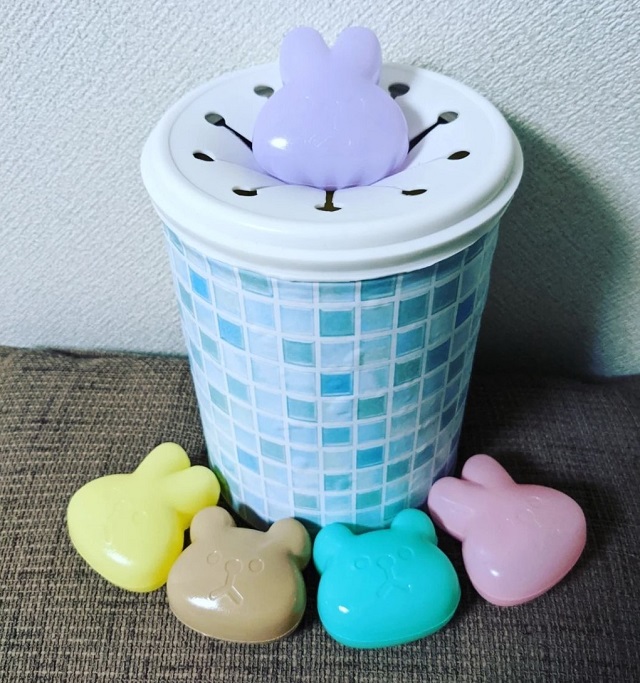 ダイソー商品で 手作りビジーボードを紹介 ～生後８か月ベビー～あひるのあしあと ～おはなしおしえて～