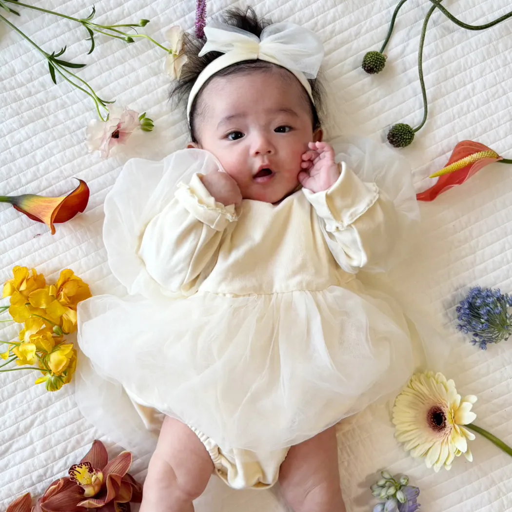 赤ちゃんモデルさん🌷🌷 可愛いポーズのうさぎさん🐰🐰 赤ちゃんモデルさんまだまだ募集中‼️😉