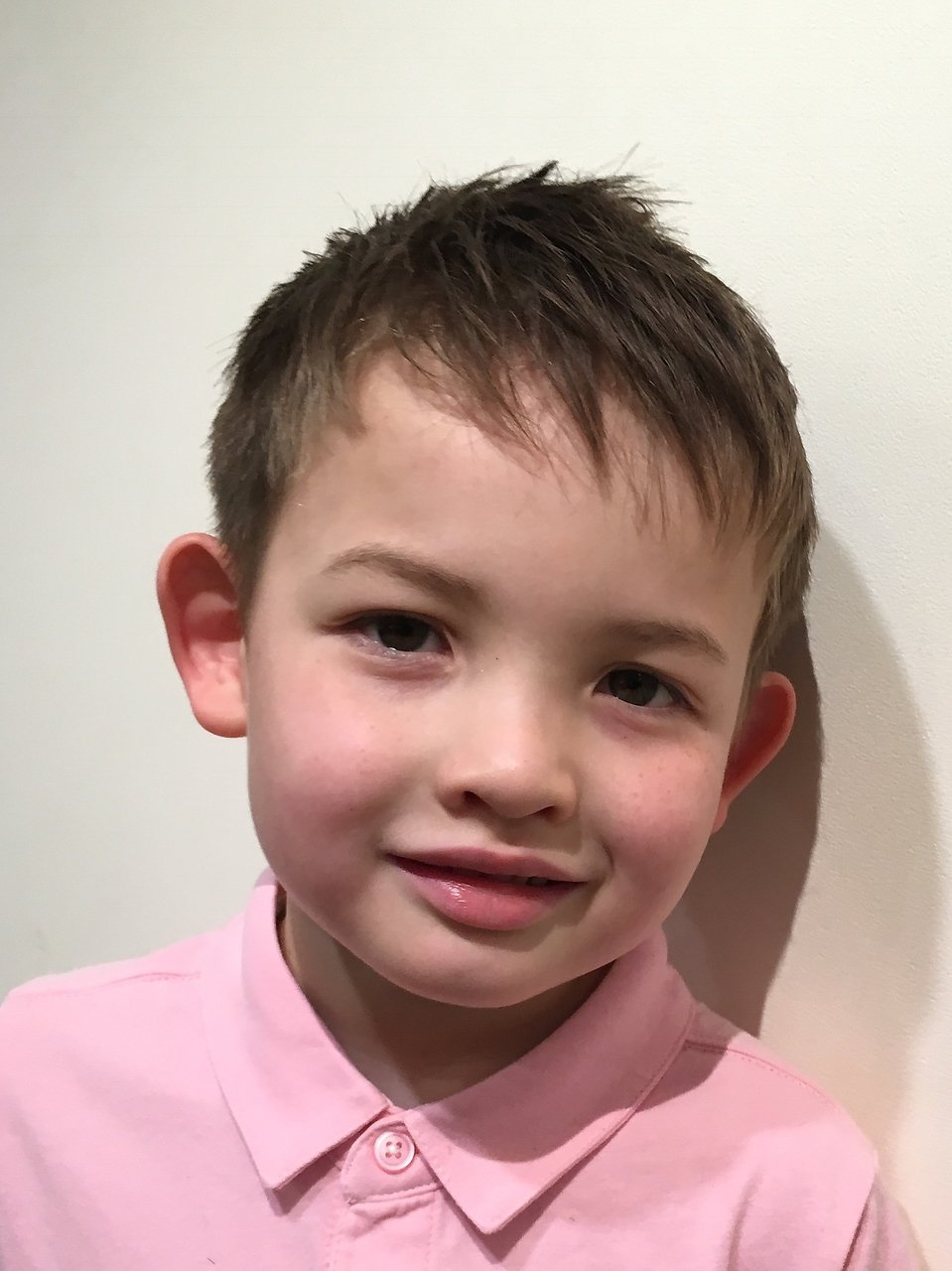 写真解説 1歳の男の子・女の子の赤ちゃんの簡単セルフヘアカット！子育てメディア memorico