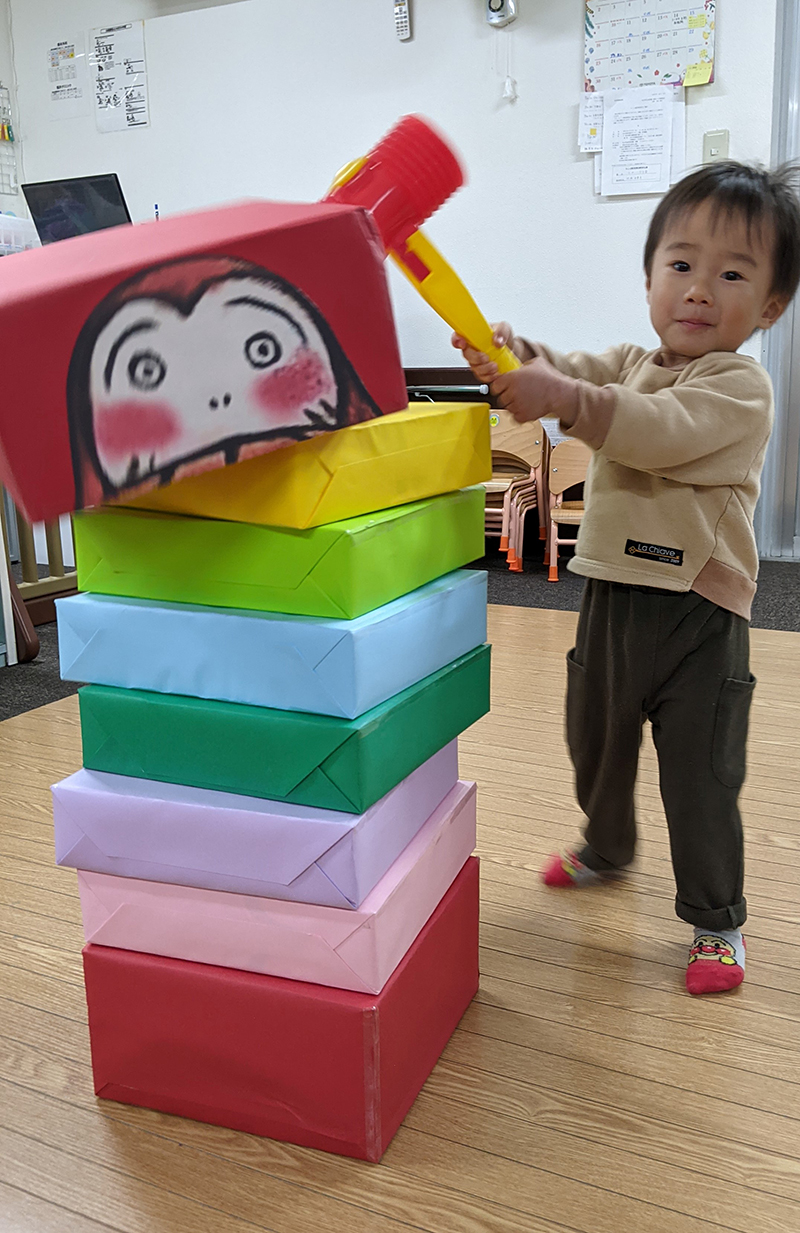 手作りで楽しむお正月の遊びアイデア！ 簡単・福笑い・コマ・おもちゃ保育士くらぶ