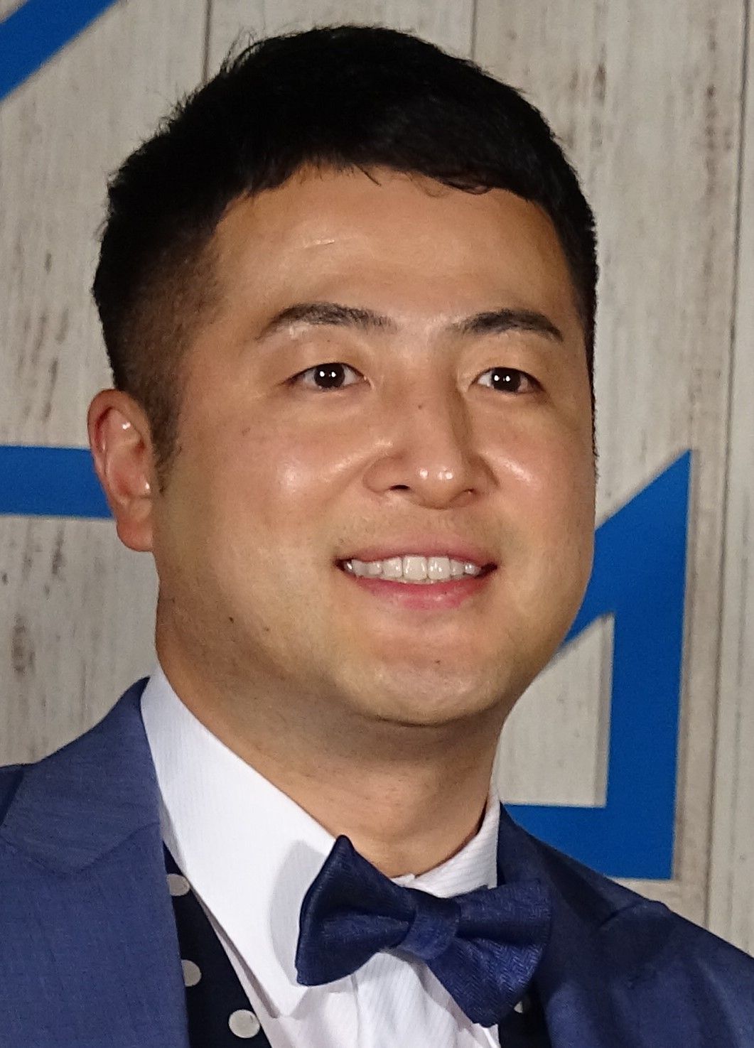 元和牛・水田信二＆山本萩子アナ、お揃いコーデの夫婦ショット公開 豪華手料理に「彩り豊か」「お店のクオリティ」と反響続々 - モデルプレス