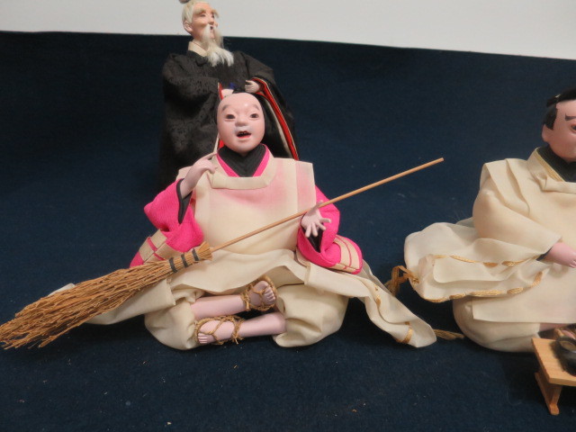 雛人形 正絹金襴 手造り木製頭 官女 随身 仕丁 五人ばやし 木製共箱