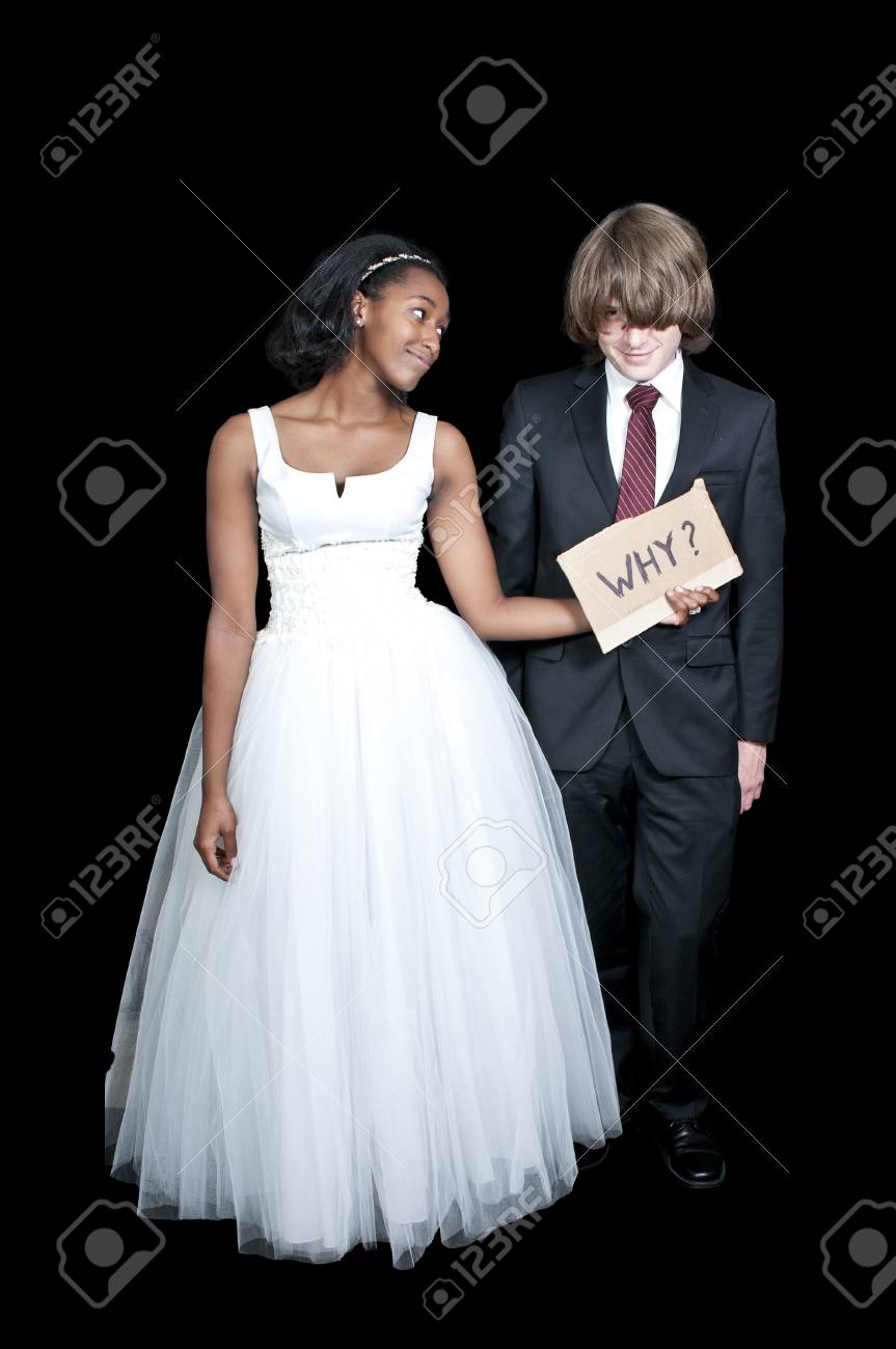 異人種間のカップル ポートレート アフリカ系アメリカ人白人撮影結婚式の写真 — ストック写真 © OceanProd223914332