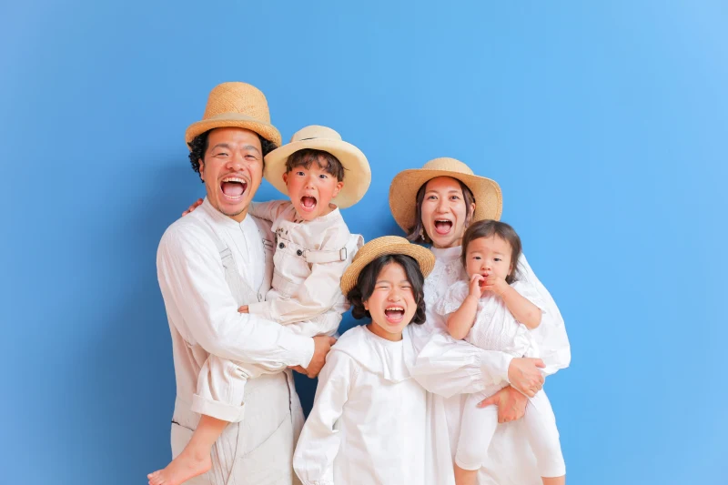 家族写真加工や合成を無料作成！おしゃれな写真コラージュを簡単に作れるAI搭載アプリCanva キャンバ