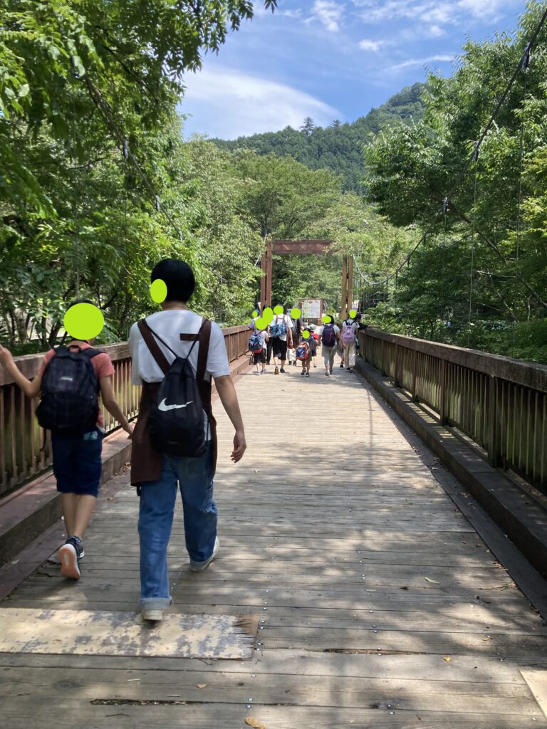 紅葉見納めで訪れた「夕やけ小やけふれあいの里」の風景小林活夫のブログ