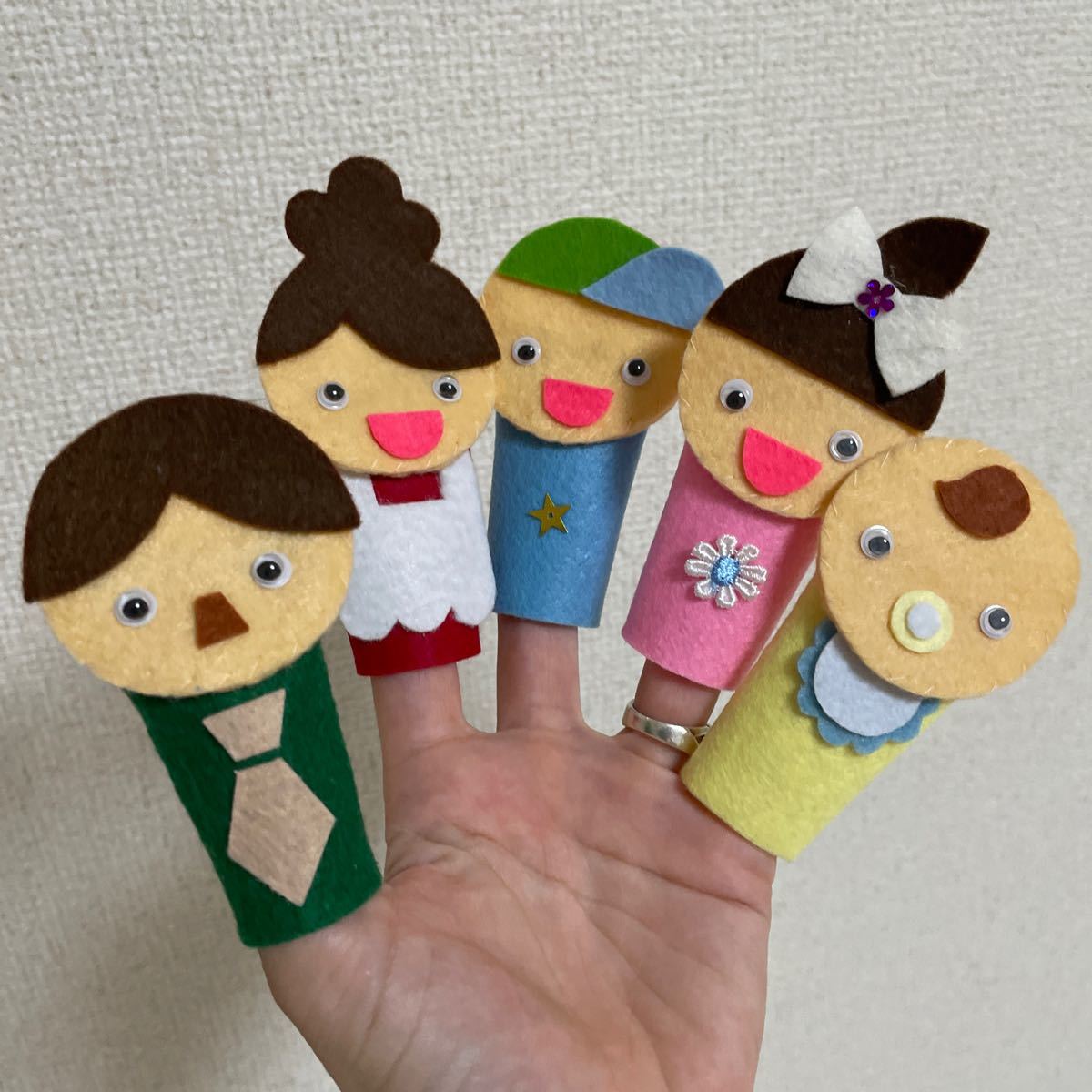 手袋シアター「おはなしゆびさん」合同会社ＬＯＦＩＲ - WEBサイト制作・保育教材・手袋シアター・WEBマーケティング支援