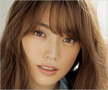 ILMARI＆蛯原友里夫婦が「トッズ」のホリデーキャンペーンで初共演 - WWDJAPAN