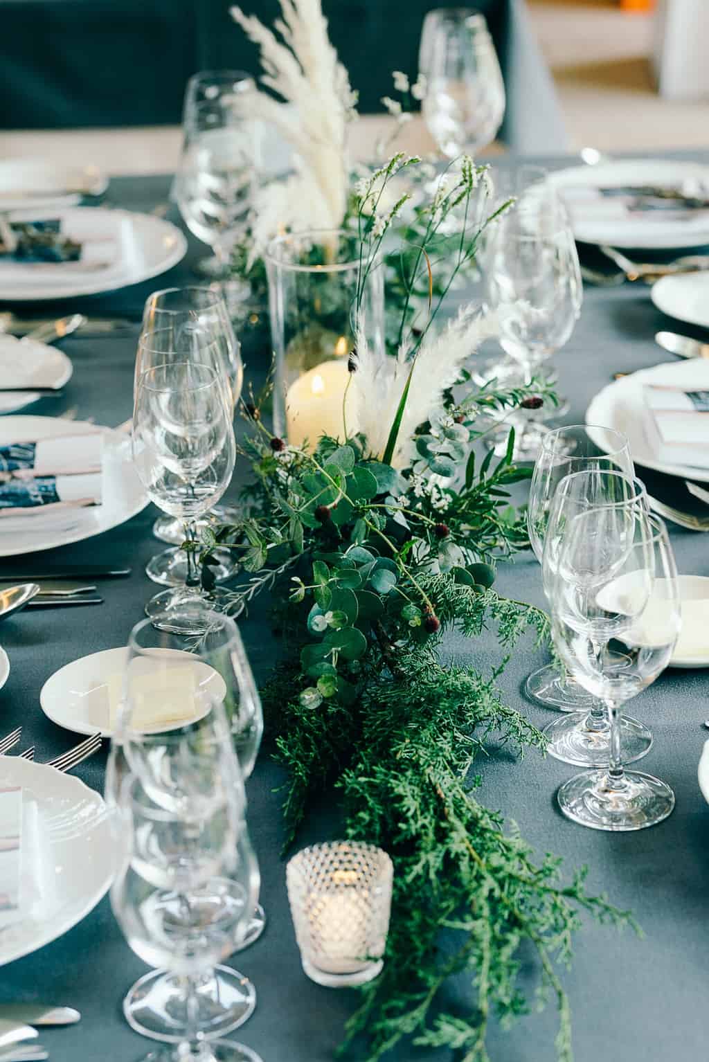 結婚式披露宴のテーブルコーディネート テイスト・季節別 おしゃれな実例23選みんなのウェディングニュース