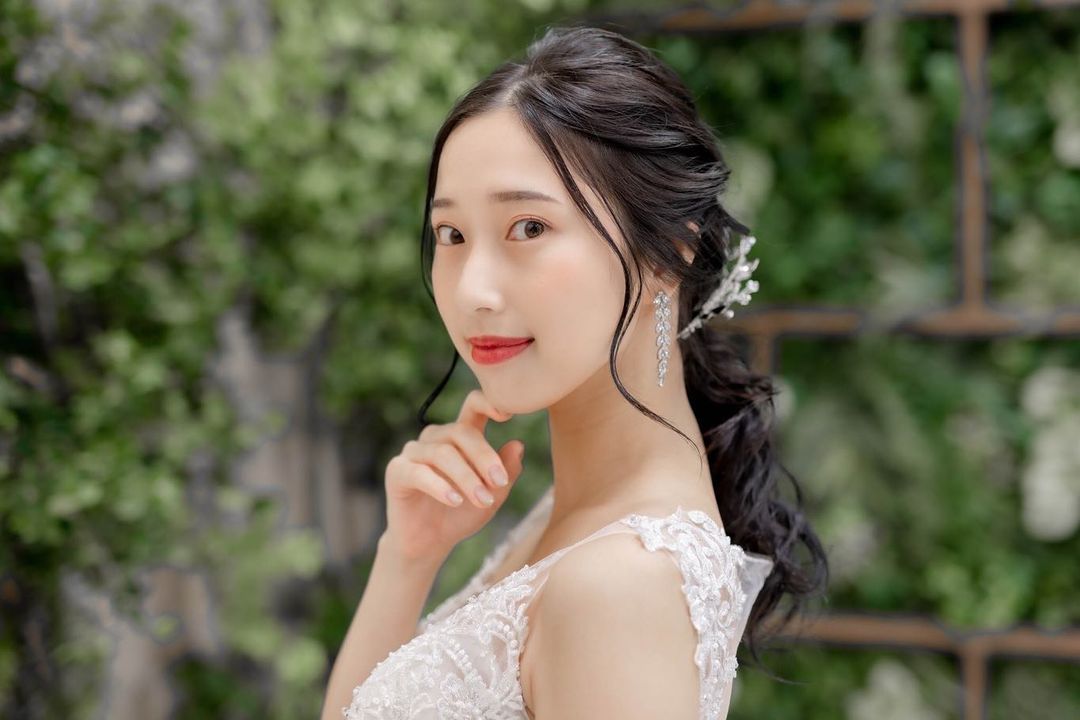 ビーチフォトウェディングの髪型をチェック！ヘアスタイル実例50選沖縄ウェディングオンライン