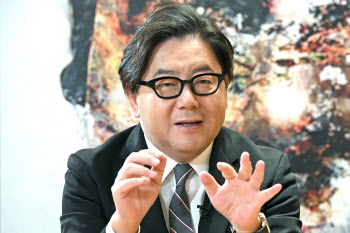 ⟡.·*.秋元康 総合プロデュースの 17人組 新ガールズグループ