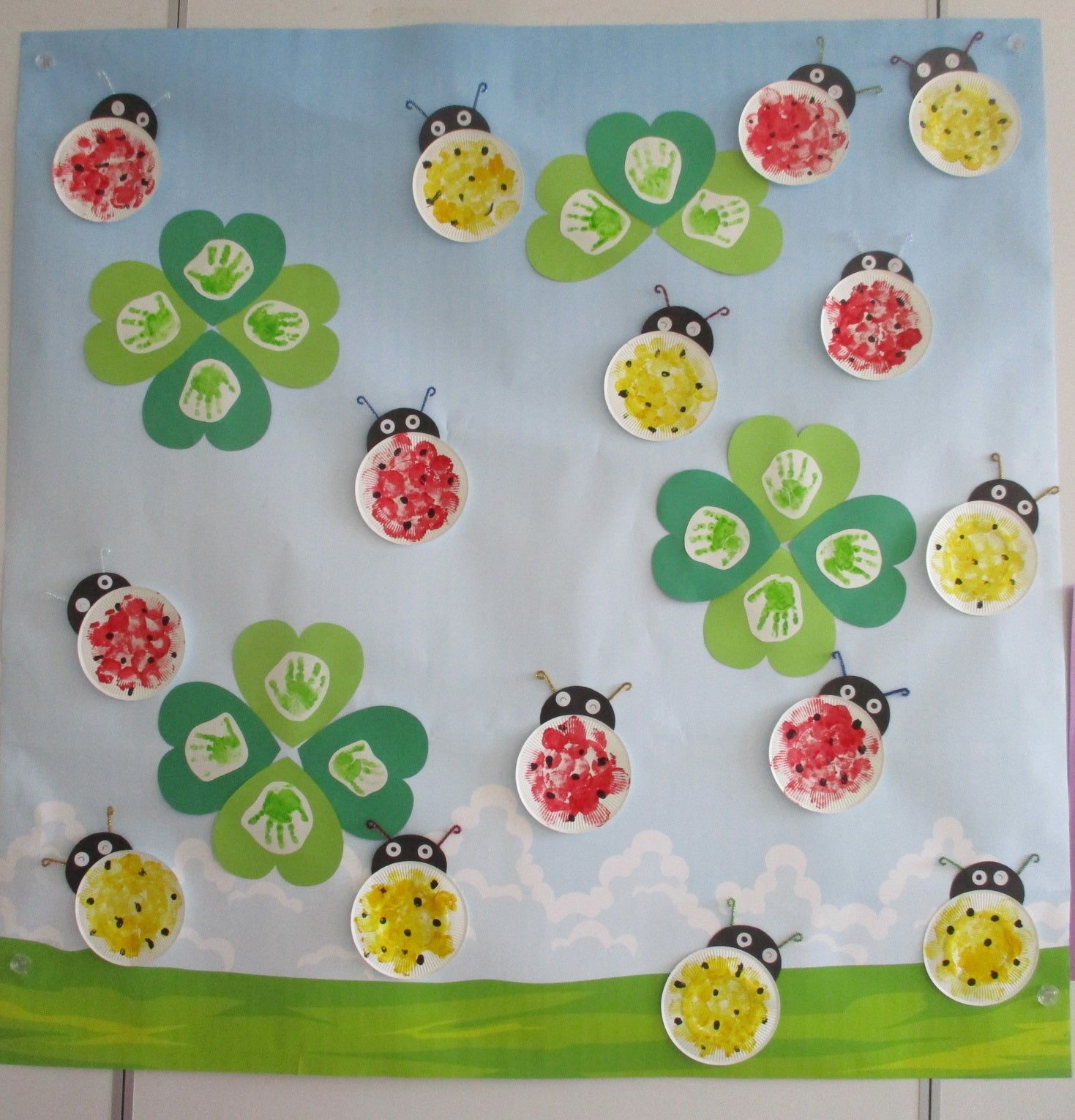 動画 保育に使えるてんとう虫の製作♪絵の具スタンプでかわいい模様付け保育士の転職・採用は 保育士バンク！