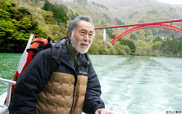 3ページ目 名取裕子「パニック障害と更年期障害を発症、支えは愛犬だった。14歳で母を亡くし料理は得意。ぼっち歴52年も、おいしいものを食べる時間があれば」今は300匹のメダカと暮らして芸能婦人公論.jp