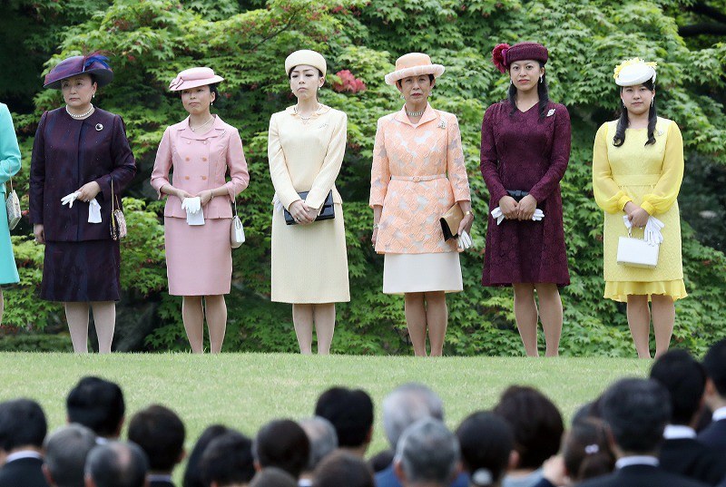 英エドワード王子＆ソフィー妃が大阪万博を訪問、高円宮妃久子さまと笑顔で再会