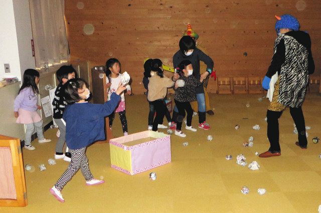 節分・鬼登場 全クラス : ひまわり日記