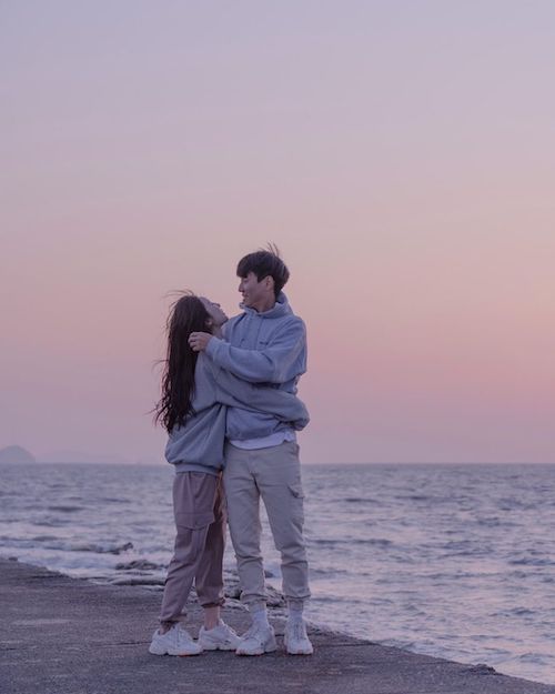 韓国カップルを参考に！春にぴったり！彼氏とのおすすめペアスニーカー特集♡EMMARY エマリーby TeamCinderella