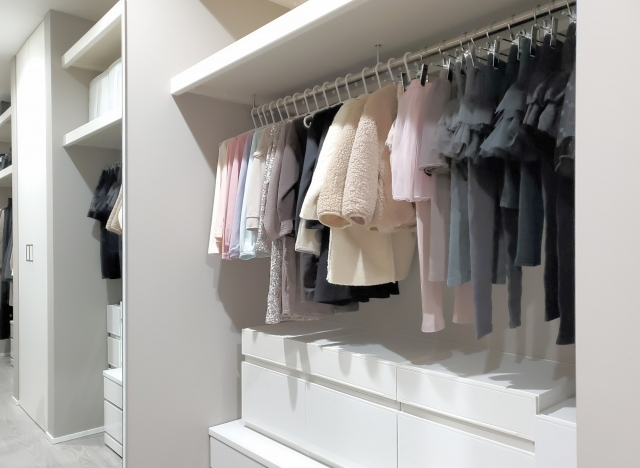 実例付き ファミリークローゼットのメリット・デメリットは？ 広さ、間取り、レイアウト、収納計画など後悔しないためのポイント解説 - MY HOMESTORY │スーモカウンター注文住宅