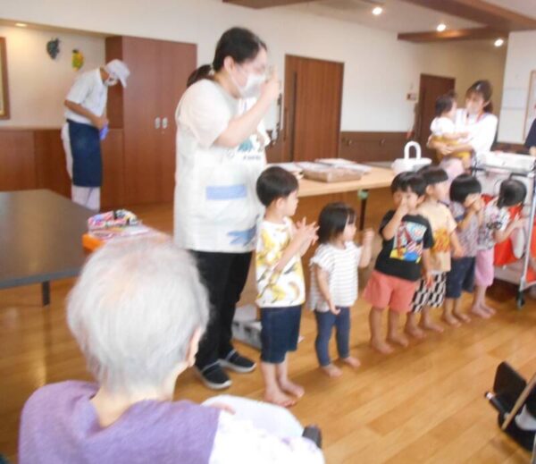 私たちが演奏するおじいちゃん、おばあちゃんの歌山口采希のﾌﾞﾛｸﾞ