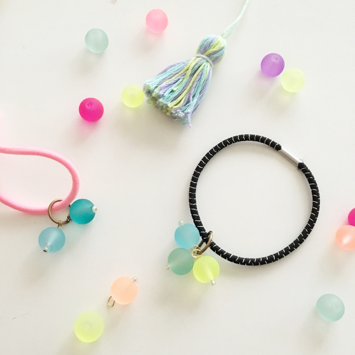 百均の材料で作れる？バザーにぴったり手作りアクセサリー3選cozre コズレ 子育てマガジン