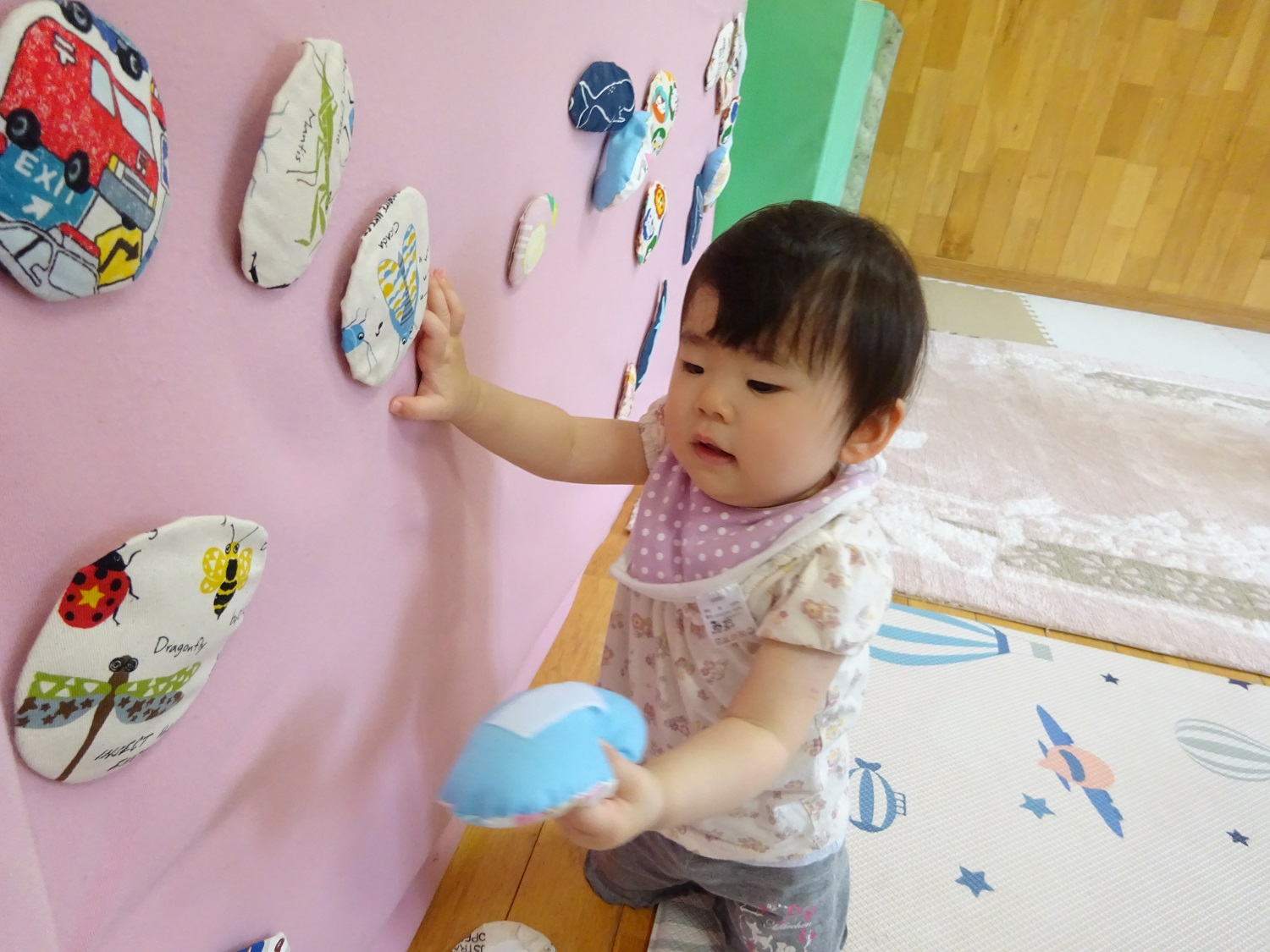 楽天市場P2倍+10%OFF マグネットブロック モンテッソーリ 知育 玩具 3歳 4歳 5歳 6歳 男の子 女の子 磁石 おもちゃ 磁気ブロック 積み木 積木 つみき 知育玩具 色彩 図形 想像力と創造力を育てる 贈り物 収納ケース付き 室内遊び 保育園 出産祝い 誕生日 クリスマス