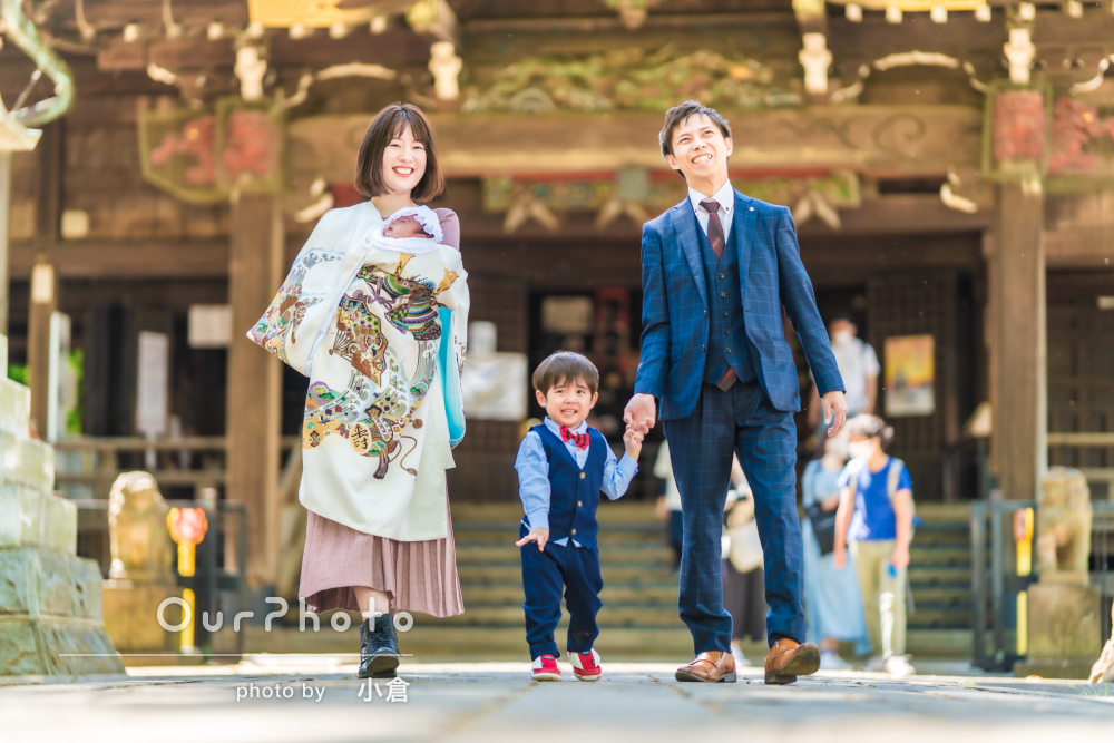 家族写真のポーズアイデア10選！おしゃれで思い出に残る写真に仕上げよう写真館スタジオアリス写真スタジオ・フォトスタジオ