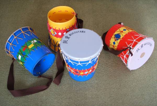 太鼓の作り方～子供が思い切り遊べる簡単な手作り楽器工作 - マーミ