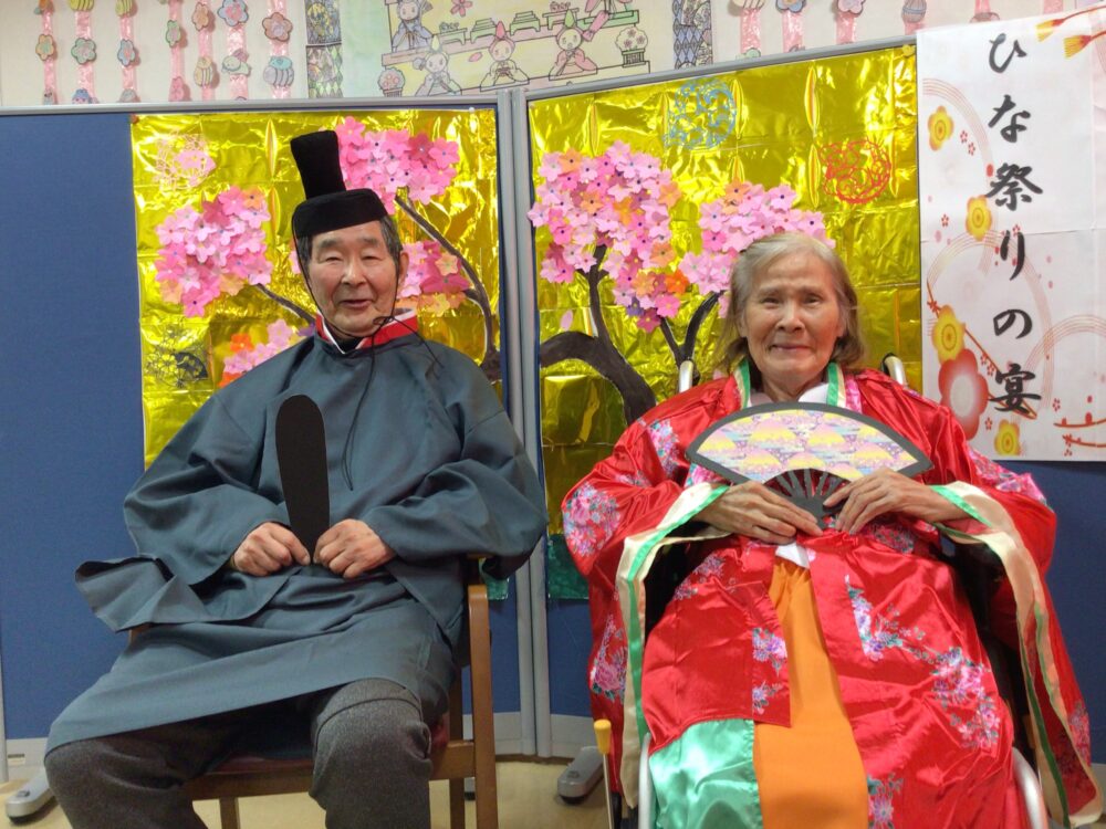 あずみ苑スタッフぶろぐレオパレス21グループの介護施設 : 足柄上郡山北町の｢あずみ苑山北｣でひな祭りイベントを開催しました